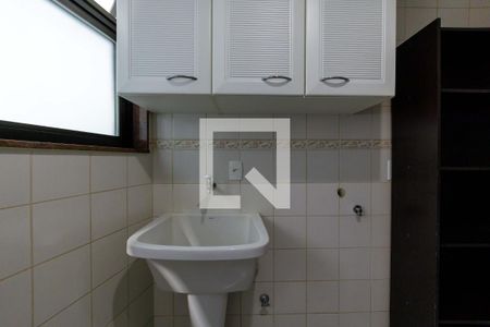 Apartamento à venda com 185m², 3 quartos e 3 vagas Apartamento à venda com 185m², 3 quartos e 3 vagasÁrea de Serviço
