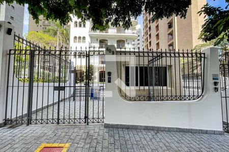Apartamento à venda com 260m², 3 quartos e 3 vagasFachada