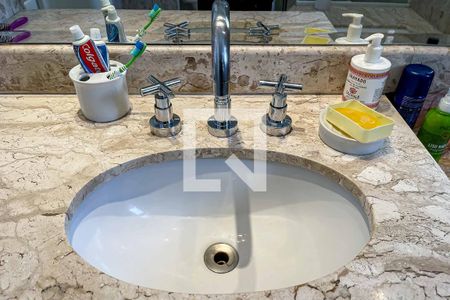 Apartamento à venda com 260m², 3 quartos e 3 vagasBanheiro