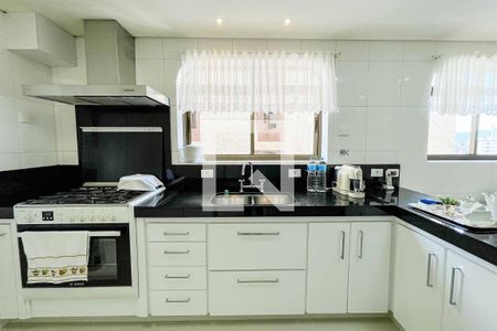 Apartamento à venda com 260m², 3 quartos e 3 vagasCozinha