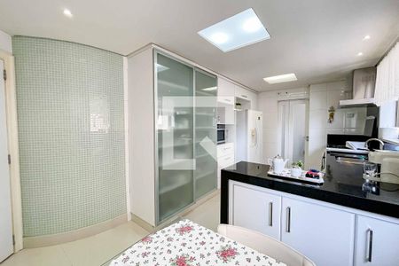 Apartamento à venda com 260m², 3 quartos e 3 vagasCozinhaCozinha