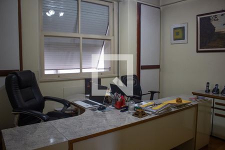 Apartamento à venda com 275m², 4 quartos e sem vagaEscritório