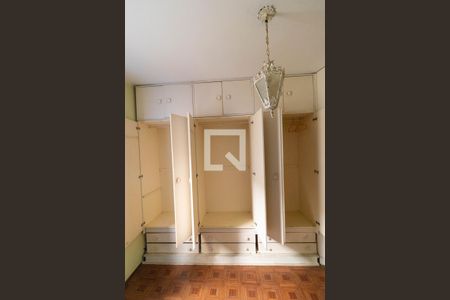 Apartamento à venda com 82m², 2 quartos e 1 vagaQuarto 02 - Armário