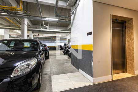 Apartamento para alugar com 83m², 3 quartos e 2 vagas Apartamento para alugar com 83m², 3 quartos e 2 vagasVagas de garagem ao lado do elevador
