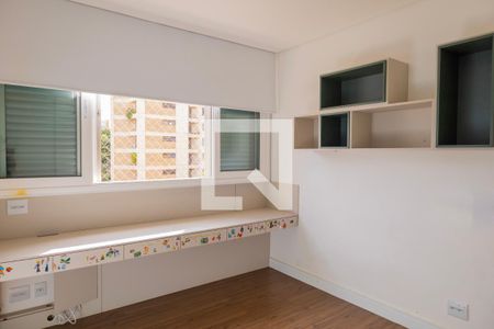 Apartamento à venda com 314m², 5 quartos e 3 vagasQuarto 2