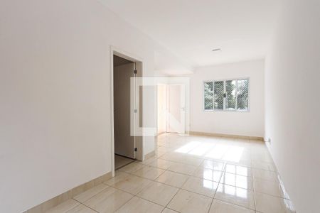 Sala de casa de condomínio para alugar com 3 quartos, 86m² em Chácara Ondas Verdes, Cotia