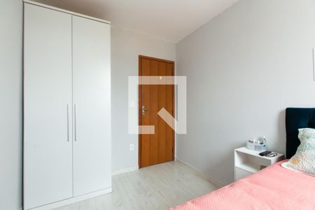 Quarto 1  de apartamento à venda com 2 quartos, 46m² em Vila Carmosina, São Paulo