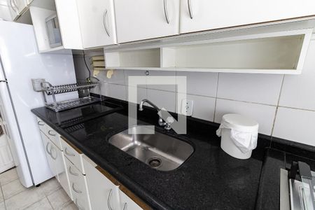 Apartamento à venda com 74m², 3 quartos e 2 vagas Apartamento à venda com 74m², 3 quartos e 2 vagasCozinha