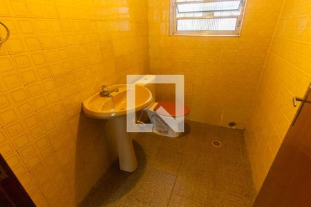 Casa à venda com 260m², 4 quartos e 3 vagasBanheiro 4