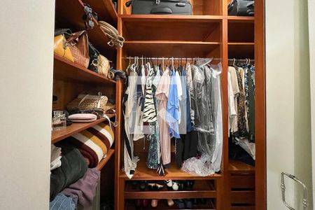 Apartamento à venda com 180m², 3 quartos e 3 vagasQuarto 3 - Suite