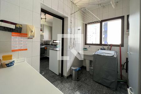 Apartamento à venda com 180m², 3 quartos e 3 vagasÁrea de Serviço