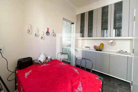 Apartamento à venda com 180m², 3 quartos e 3 vagasCopa