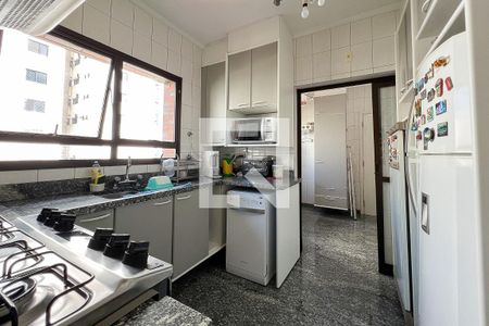 Apartamento à venda com 180m², 3 quartos e 3 vagasCozinha