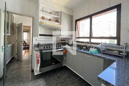 Apartamento à venda com 180m², 3 quartos e 3 vagasCozinha