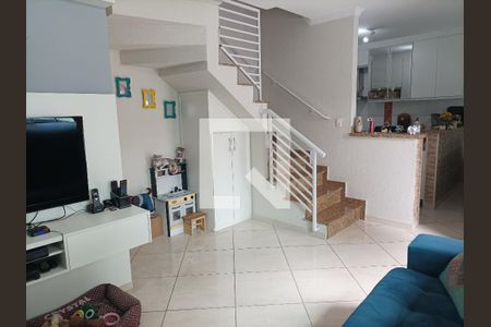 Sala de casa à venda com 3 quartos, 90m² em Vila Graciosa, São Paulo