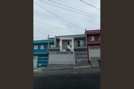 Casa à venda com 90m², 3 quartos e 2 vagasFachada