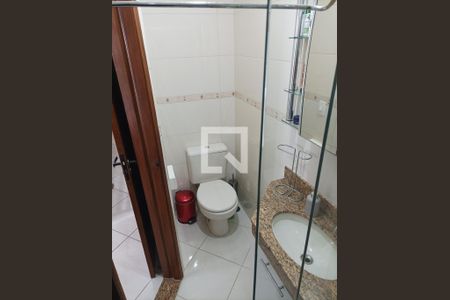 Casa à venda com 90m², 3 quartos e 2 vagasBanheiro