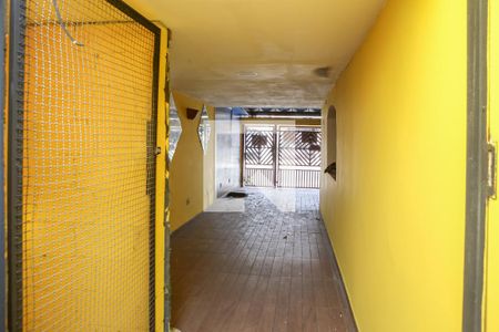 Casa à venda com 300m², 2 quartos e sem vagaCorredor e Garagem