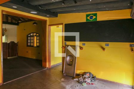 Casa à venda com 300m², 2 quartos e sem vagaParte da frente
