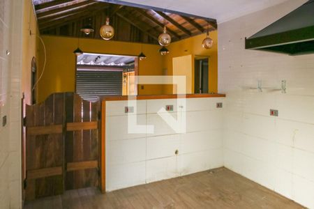 Casa à venda com 300m², 2 quartos e sem vagaParte da frente - Cozinha