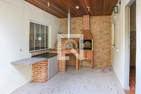 Casa à venda com 300m², 2 quartos e sem vagaQuintal e Área de Serviço