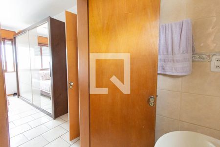 Banheiro de apartamento à venda com 1 quarto, 51m² em Centro, São Leopoldo