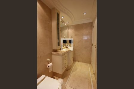 Apartamento à venda com 170m², 4 quartos e 3 vagasBanheiro da Suíte 2