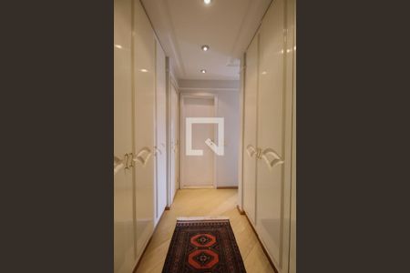 Apartamento à venda com 170m², 4 quartos e 3 vagasCloset da Suíte 1