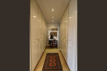 Apartamento à venda com 170m², 4 quartos e 3 vagasCloset da Suíte 1