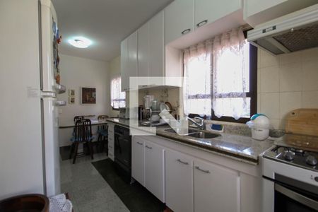 Apartamento à venda com 170m², 4 quartos e 3 vagasCozinha