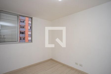 Quarto 1  de apartamento para alugar com 2 quartos, 55m² em Vila Marques, Diadema