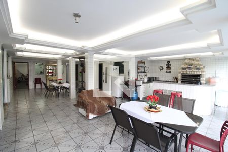 Casa à venda com 800m², 7 quartos e 6 vagasÁrea de Lazer - Churrasqueira e Piscina