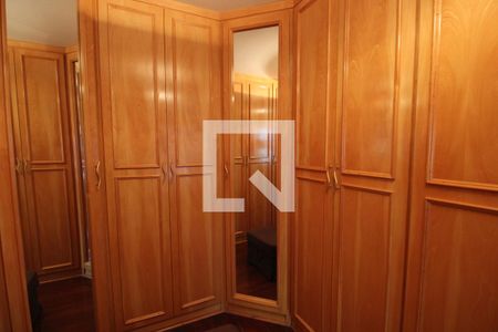 Casa à venda com 800m², 7 quartos e 6 vagasQuarto 2 - Closet