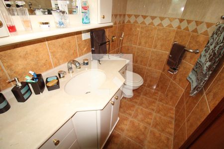 Casa à venda com 800m², 7 quartos e 6 vagasQuarto 5 - Banheiro