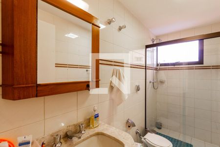 Apartamento à venda com 156m², 3 quartos e 3 vagas Apartamento à venda com 156m², 3 quartos e 3 vagasBanheiro Suíte 2