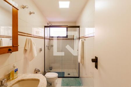 Apartamento à venda com 156m², 3 quartos e 3 vagas Apartamento à venda com 156m², 3 quartos e 3 vagasBanheiro Suíte 2