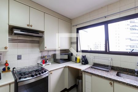Apartamento à venda com 156m², 3 quartos e 3 vagas Apartamento à venda com 156m², 3 quartos e 3 vagasCozinha