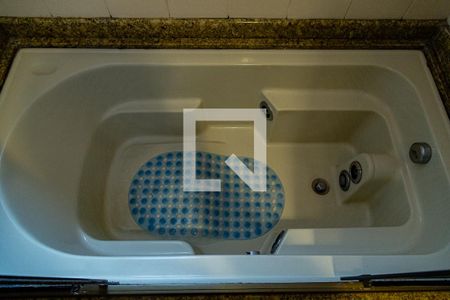 Apartamento à venda com 100m², 3 quartos e 2 vagasBanheiro da Suíte - Banheira