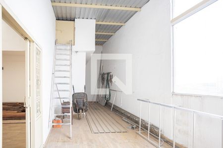 Casa para alugar com 240m², 2 quartos e 1 vaga Casa para alugar com 240m², 2 quartos e 1 vagaSalão