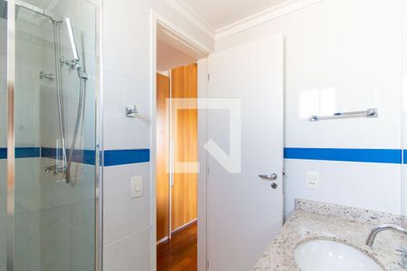 Apartamento à venda com 171m², 3 quartos e 4 vagasBanheiro da Suíte 01