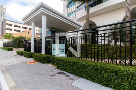 Apartamento à venda com 171m², 3 quartos e 4 vagasFachada