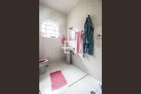 Casa à venda com 250m², 3 quartos e 3 vagasSuíte