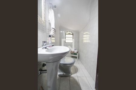 Casa à venda com 250m², 3 quartos e 3 vagasLavabo