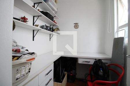 Apartamento à venda com 90m², 2 quartos e 2 vagasQuarto de serviço 