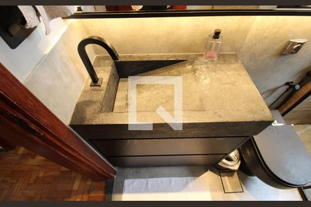 Apartamento à venda com 90m², 2 quartos e 2 vagasDetalhe banheiro social 