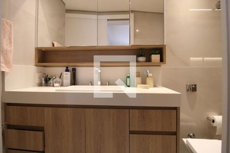 Apartamento à venda com 90m², 2 quartos e 2 vagasBanheiro da suíte - Armários 