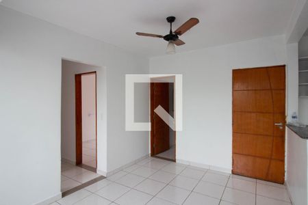 Sala de casa à venda com 3 quartos, 72m² em Jardim Lageado, São Paulo