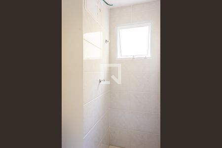 Banheiro de kitnet/studio para alugar com 1 quarto, 35m² em Vila Granada, São Paulo