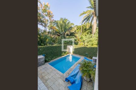 Casa de condomínio para alugar com 420m², 5 quartos e 4 vagasSuíte 3 - Varanda