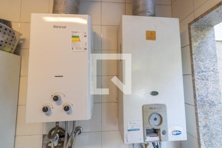 Casa de condomínio para alugar com 420m², 5 quartos e 4 vagasÁrea de Serviço